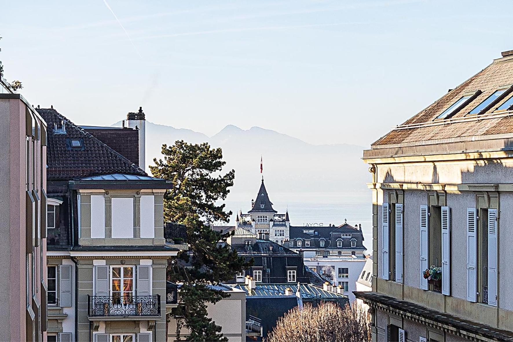 Simplon 10 - Lausanne Gare Exteriör bild